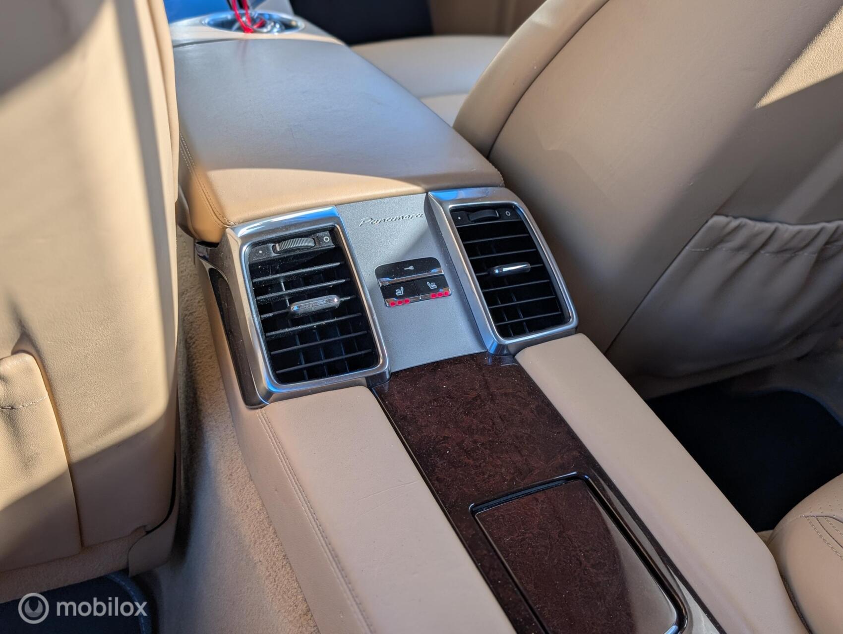 Foto van Porsche Panamera 4s