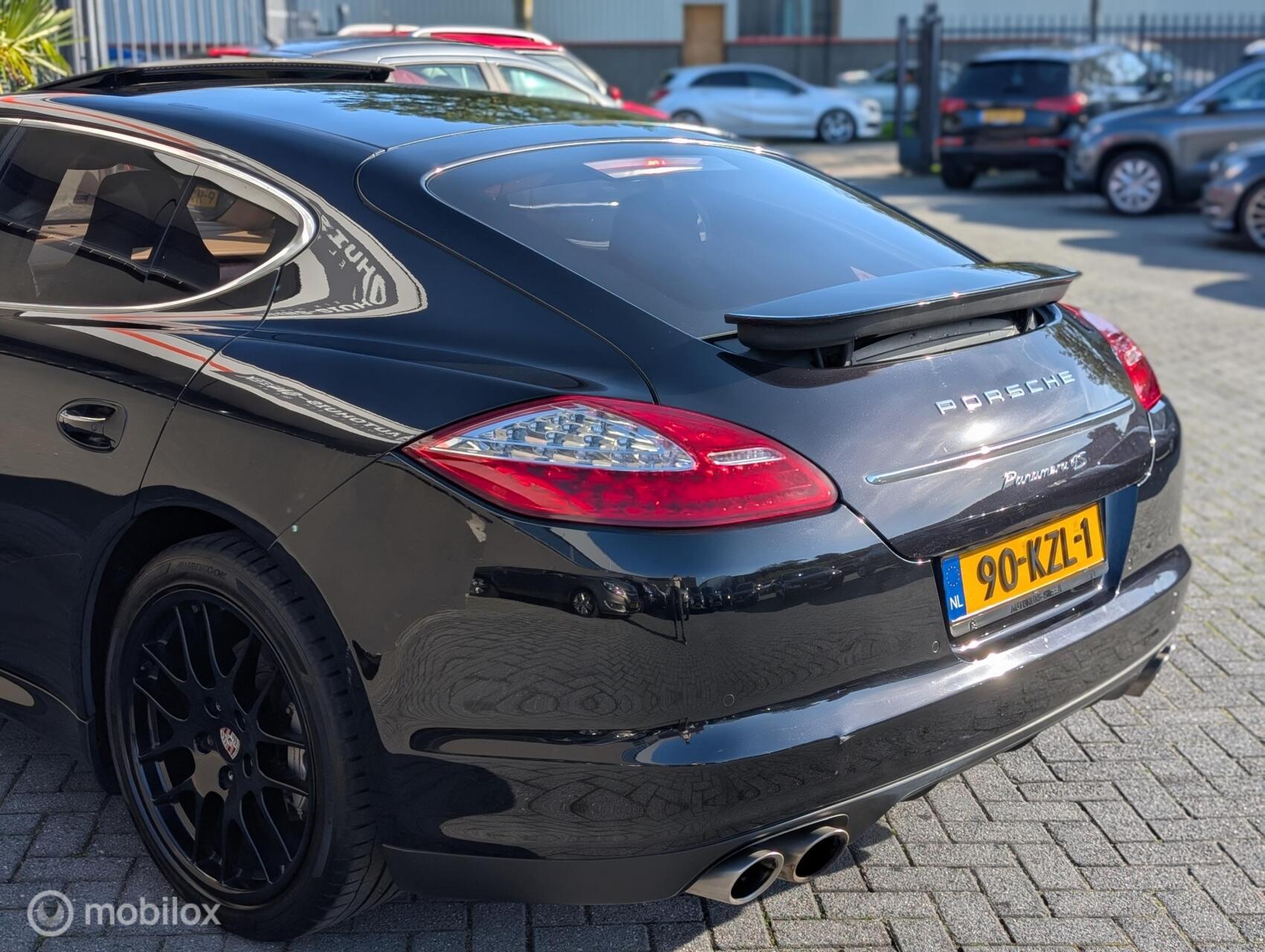 Foto van Porsche Panamera 4s