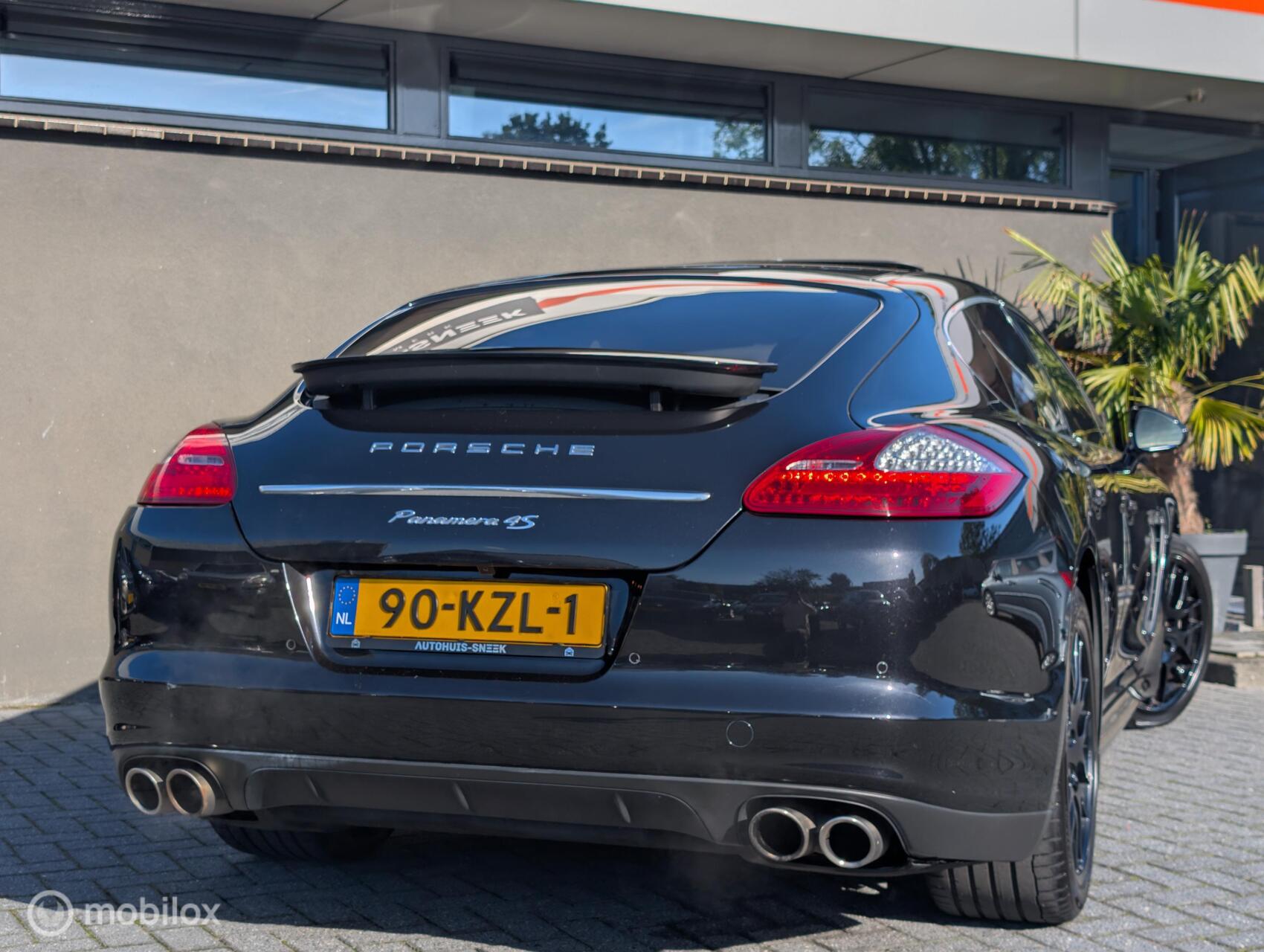 Foto van Porsche Panamera 4s