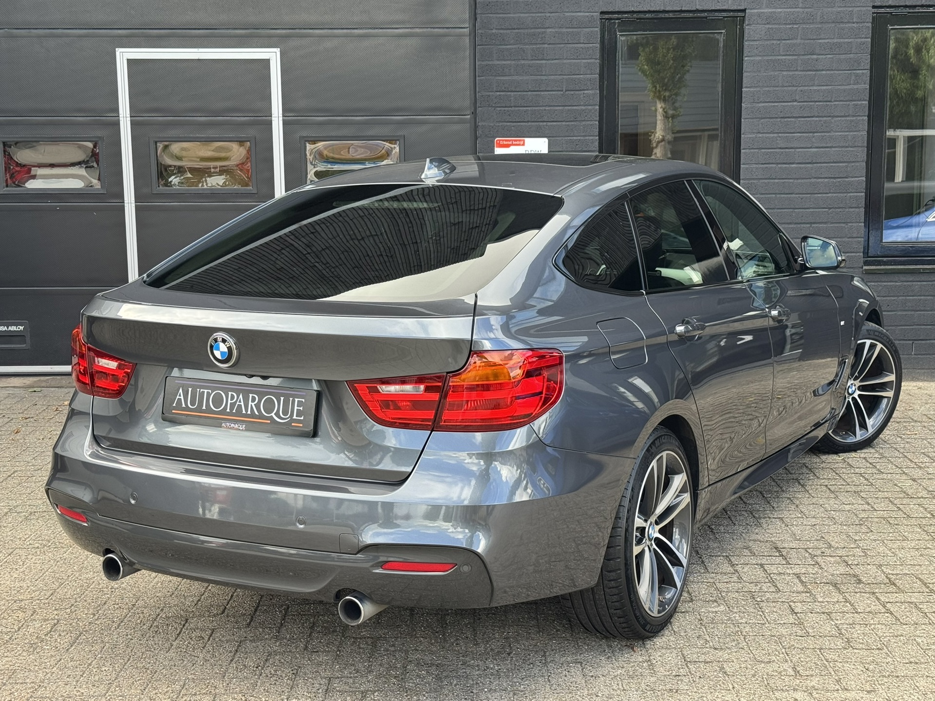Foto van BMW 335i xDrive