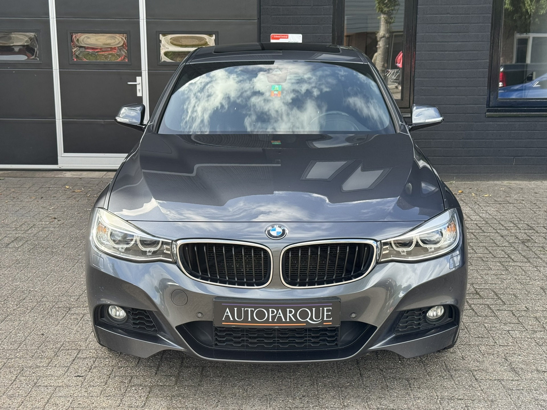 Foto van BMW 335i xDrive