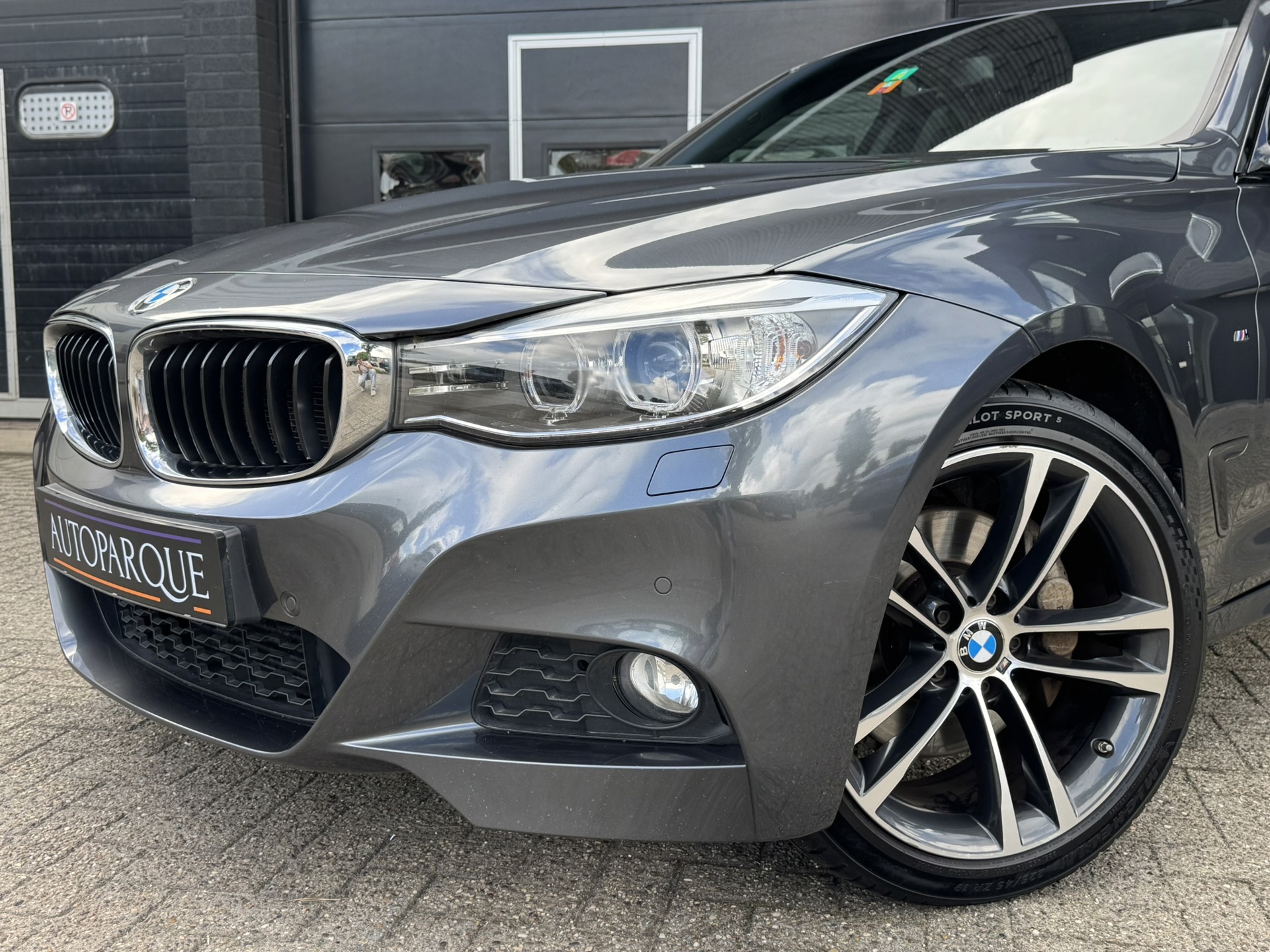 Foto van BMW 335i xDrive