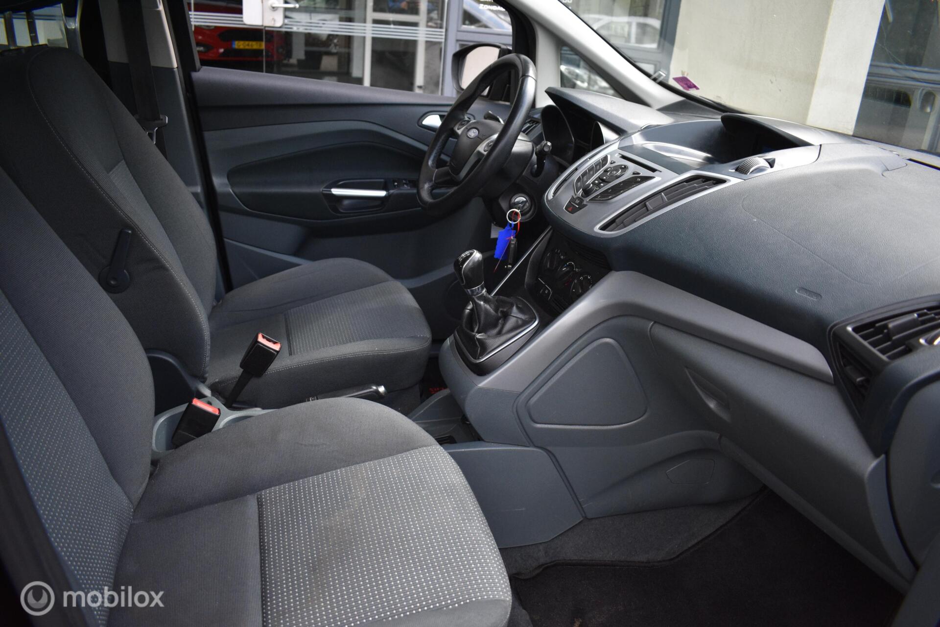 Foto van Ford Grand C-max