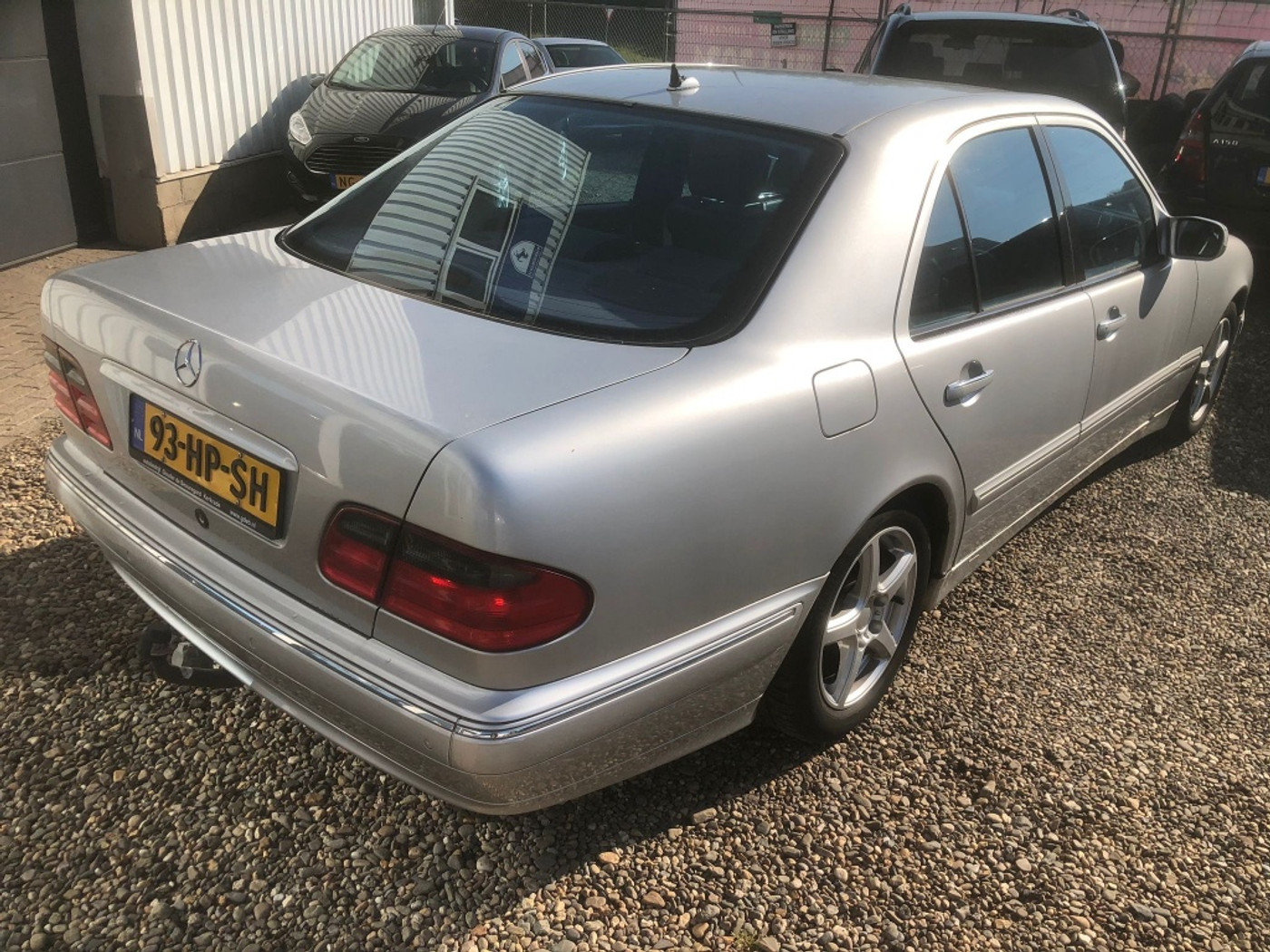 Foto van Mercedes-Benz E 240