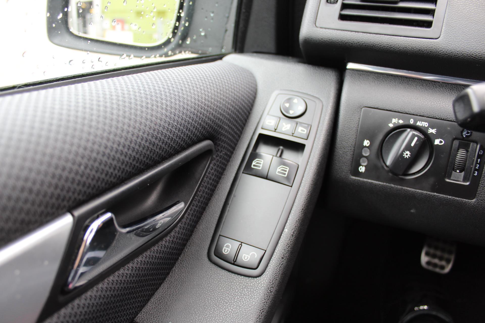 Foto van Mercedes-Benz B 160