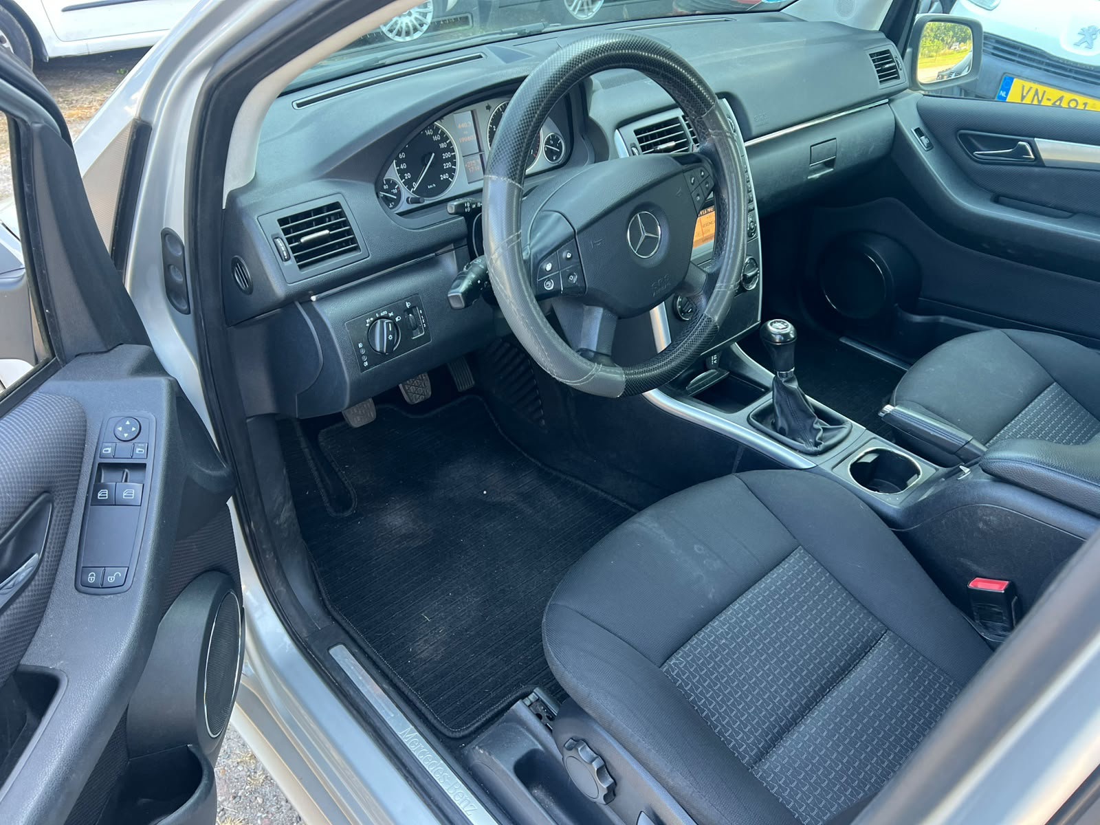 Foto van Mercedes-Benz B 180 NGT