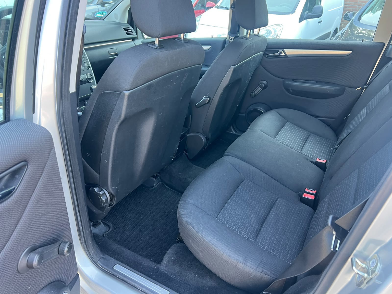 Foto van Mercedes-Benz B 180 NGT
