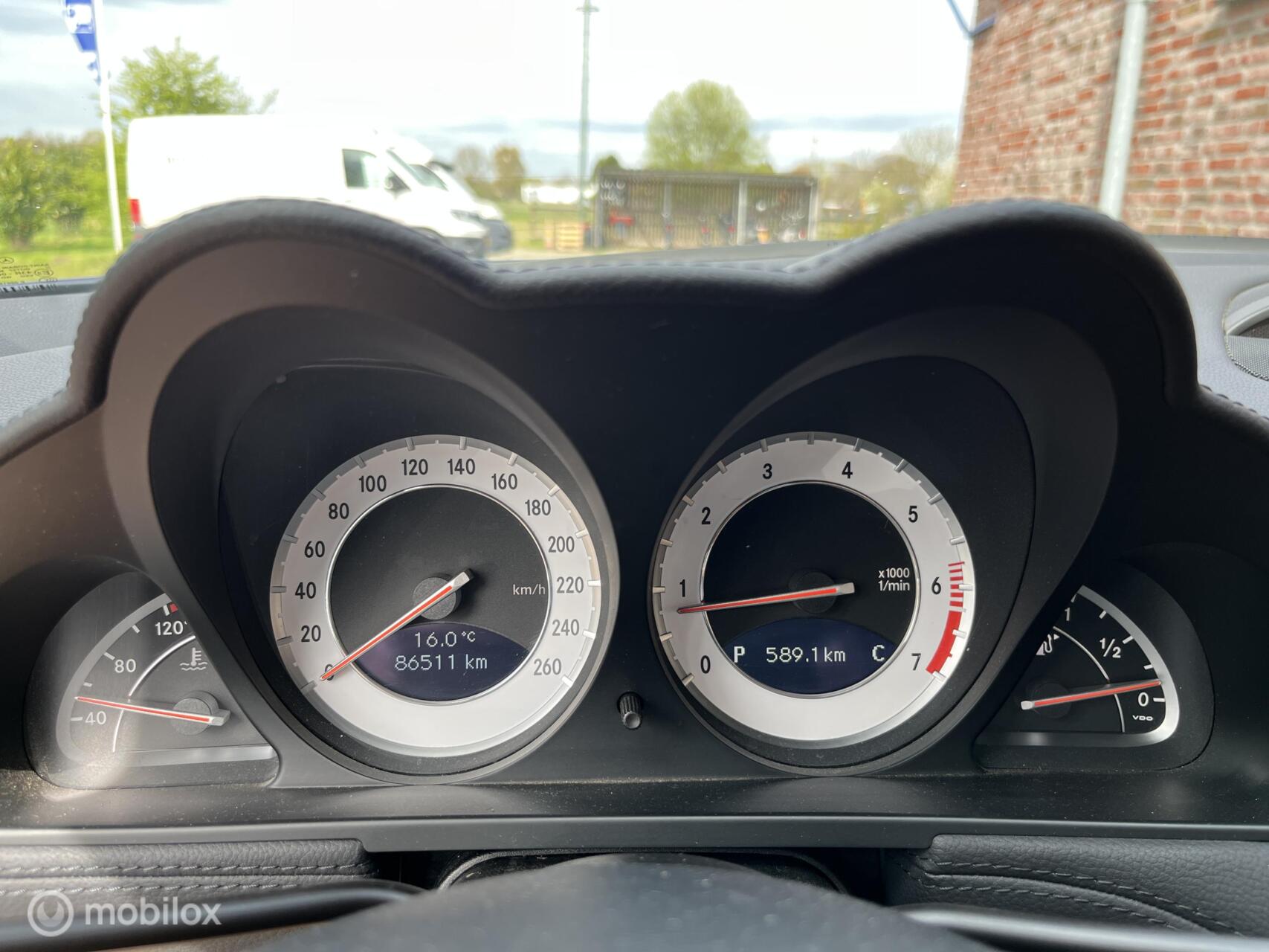 Foto van Mercedes-Benz SL 280