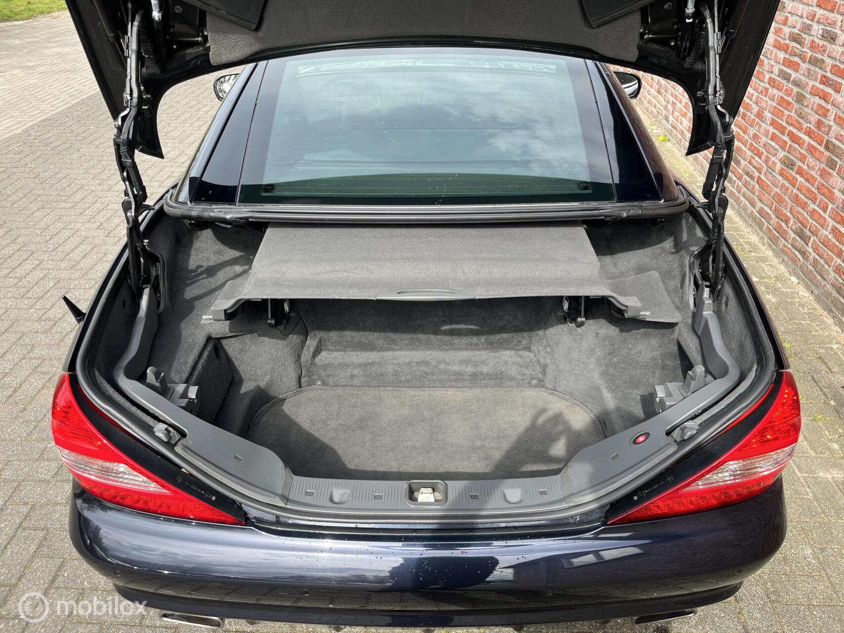 Foto van Mercedes-Benz SL 280