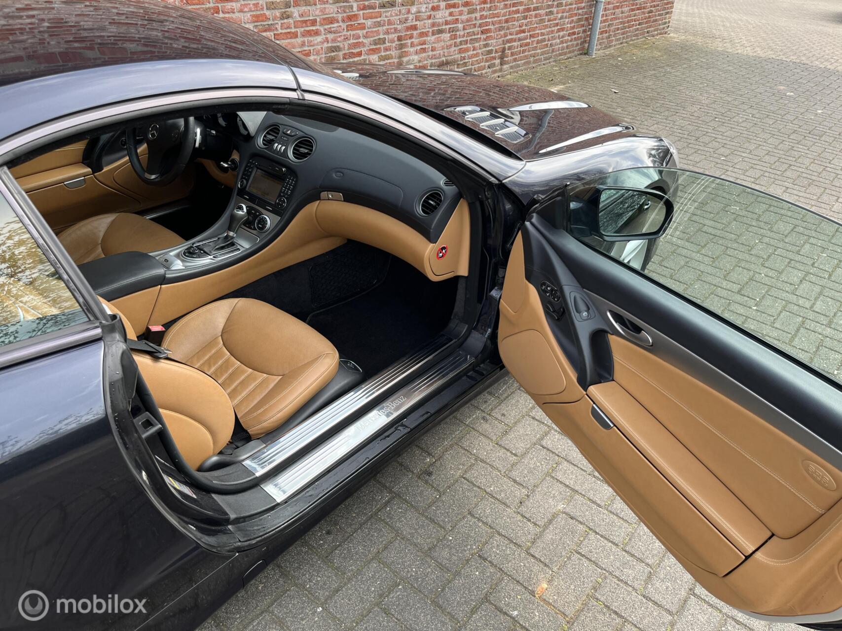 Foto van Mercedes-Benz SL 280
