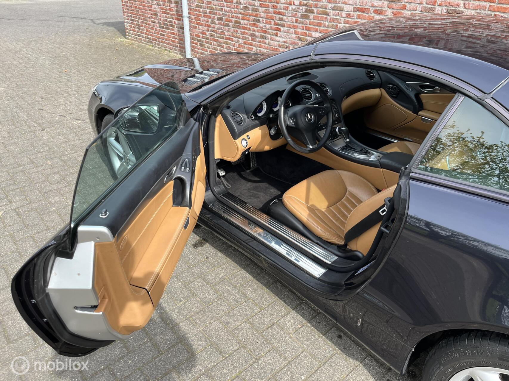 Foto van Mercedes-Benz SL 280