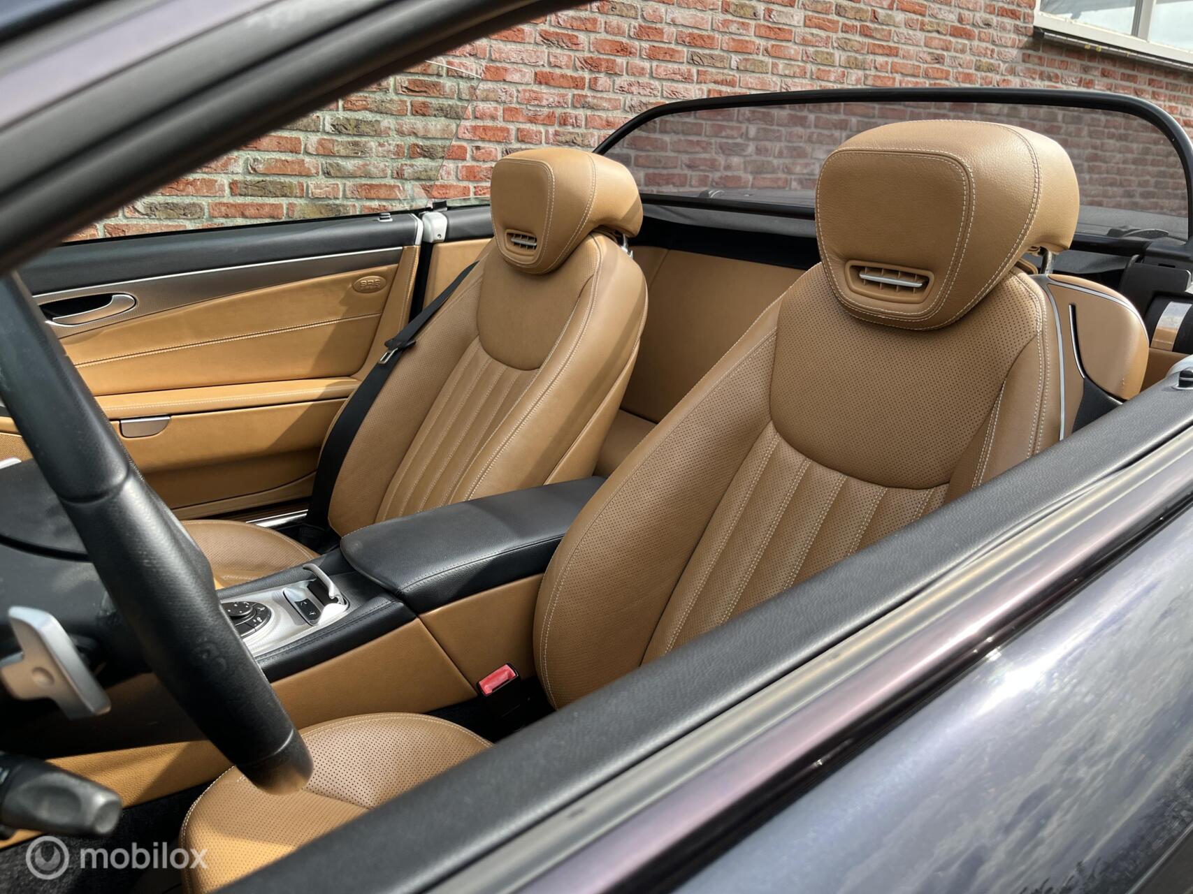 Foto van Mercedes-Benz SL 280