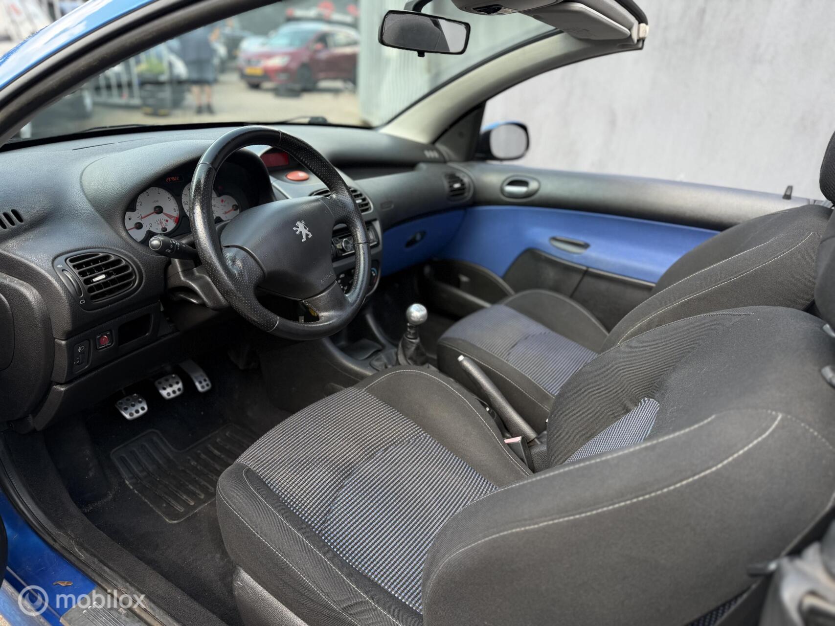 Foto van Peugeot 206 CC