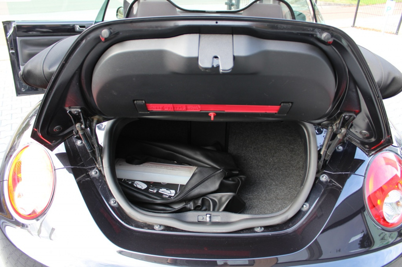 Foto van Volkswagen New Beetle Cabriolet