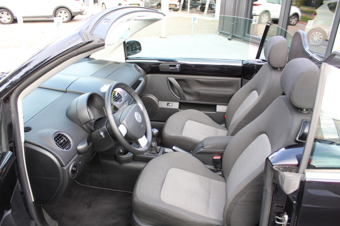 Foto van Volkswagen New Beetle Cabriolet