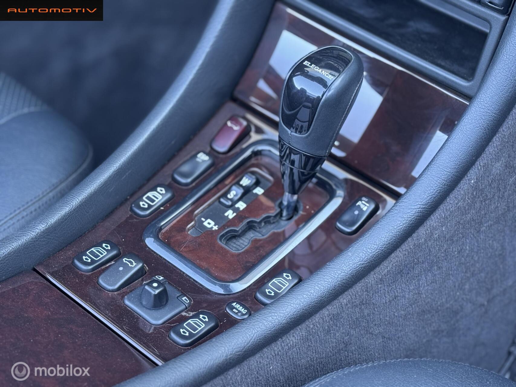 Foto van Mercedes-Benz CLK 200 Kompressor