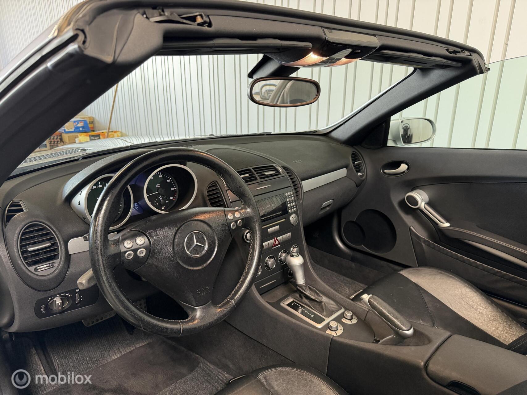 Foto van Mercedes-Benz SLK 200 Kompressor