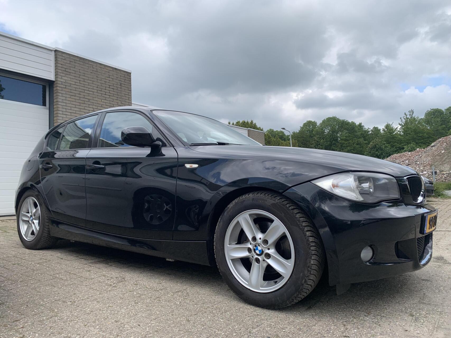 BMW 1-serie 118i Business M-pakket Motor loopt onregelmatig Handel/Export 2010 - voorkant