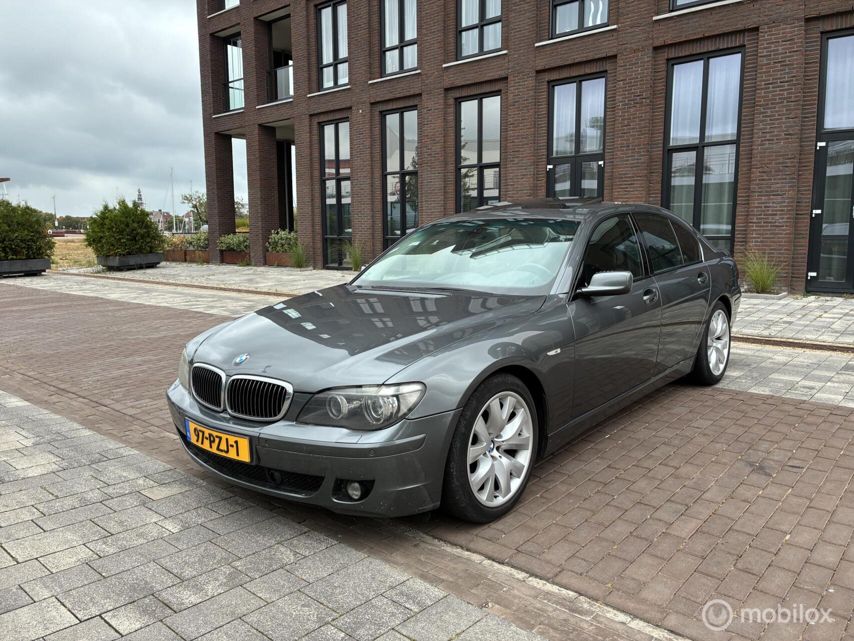 BMW 7er Reihe 31 2006 - voorkant
