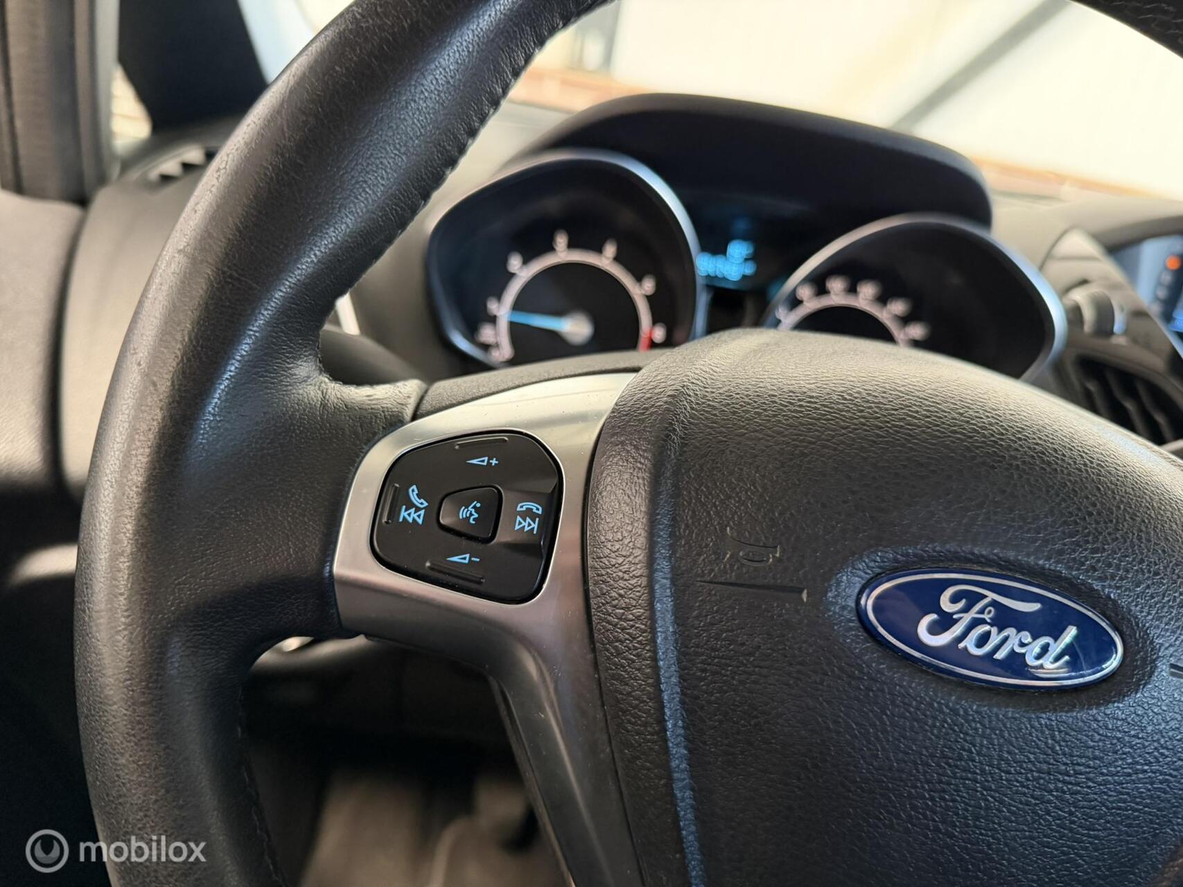 Foto van Ford B-max