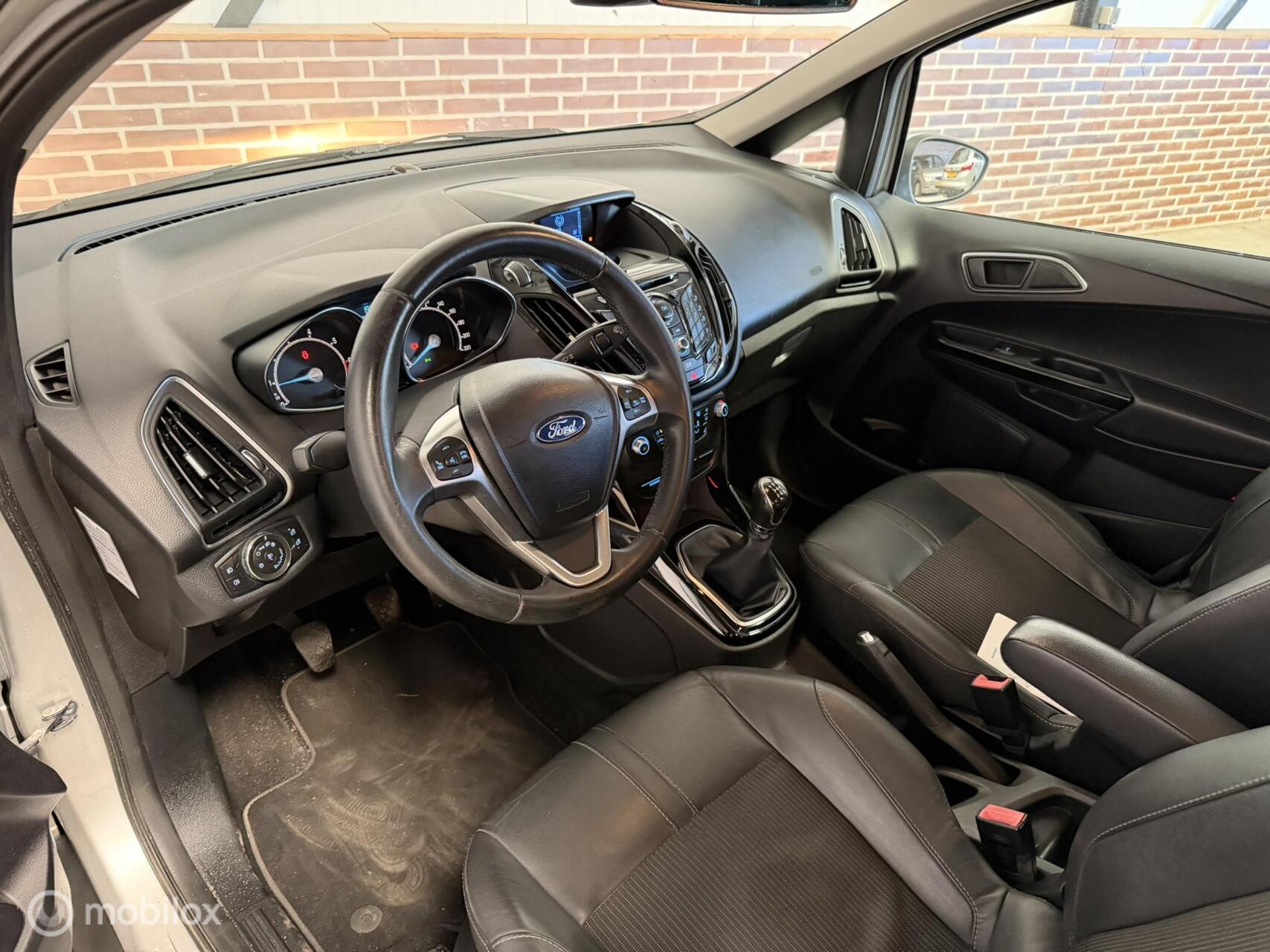 Foto van Ford B-max