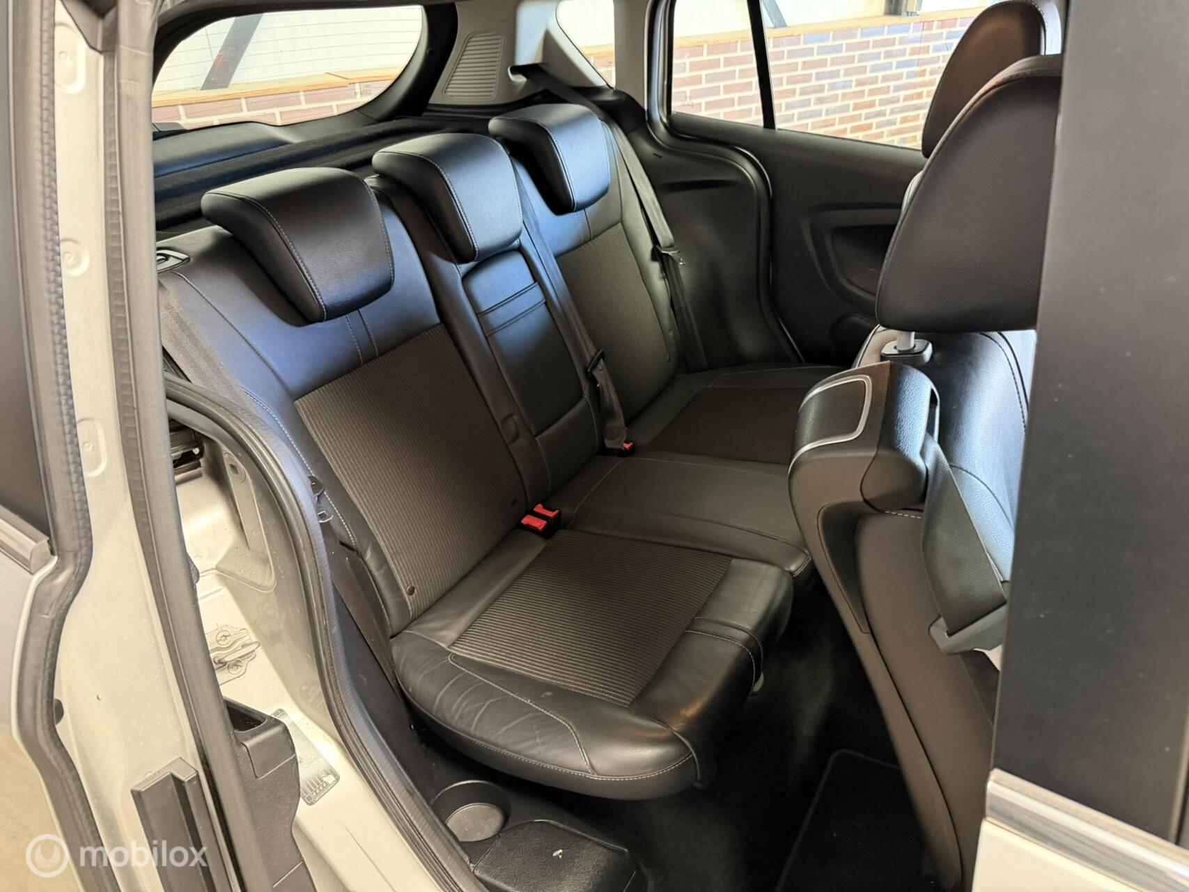 Foto van Ford B-max