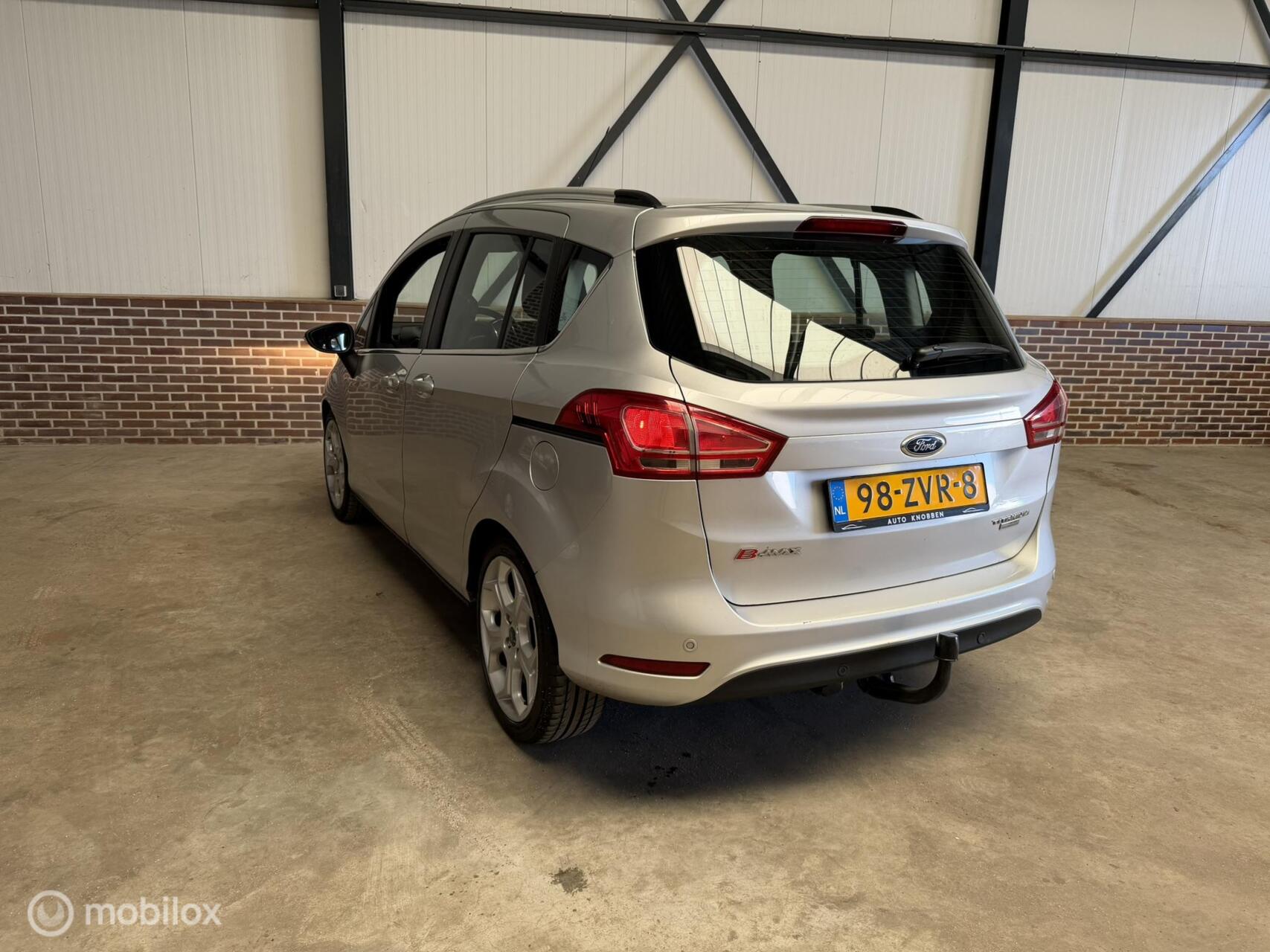 Foto van Ford B-max