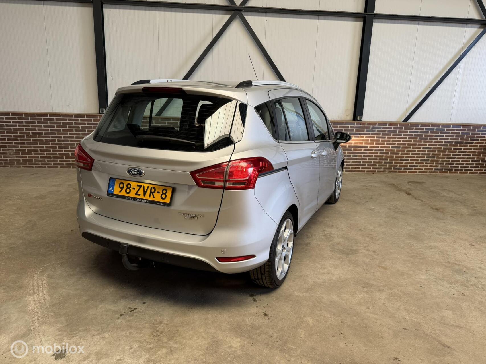 Foto van Ford B-max