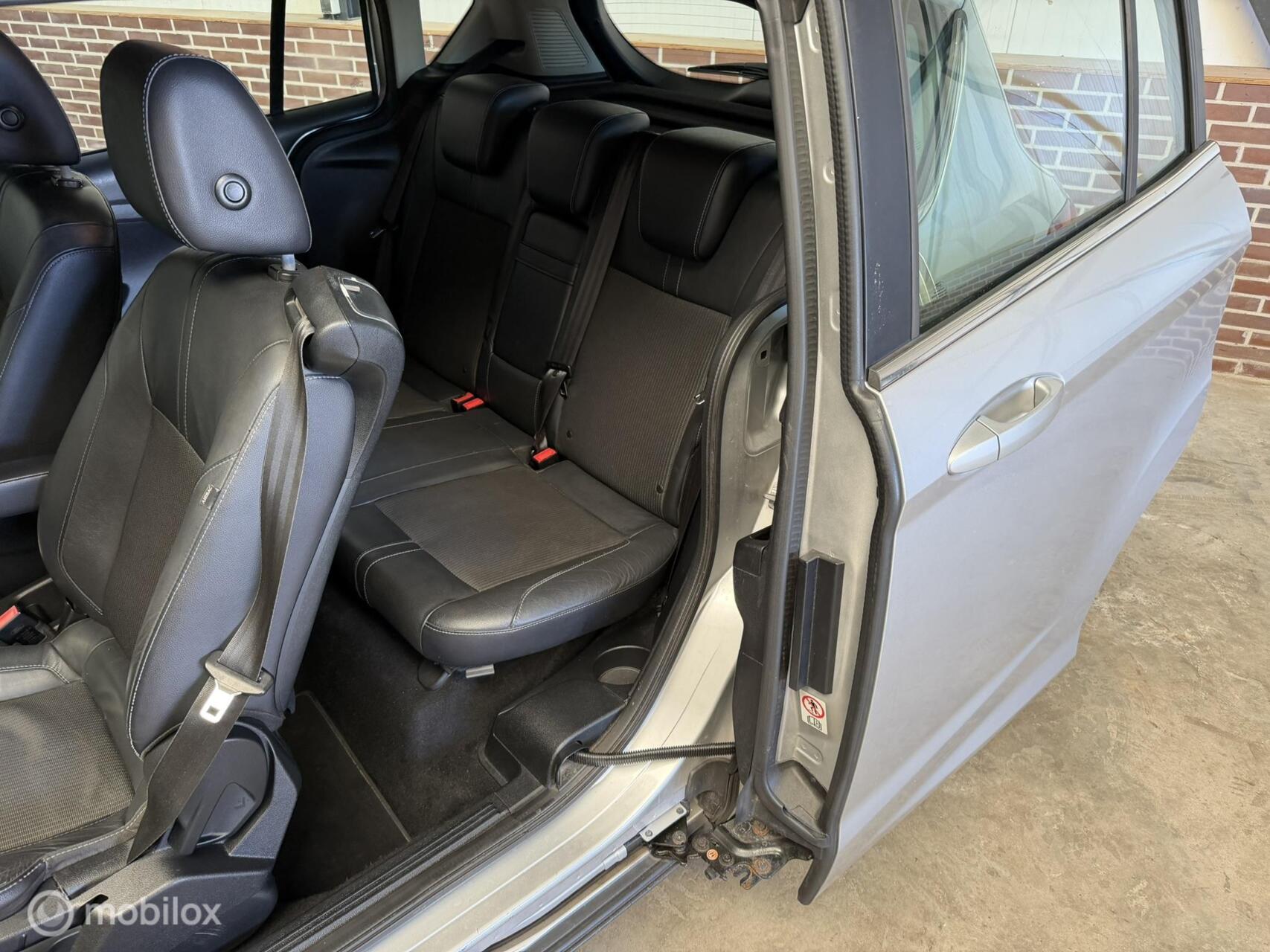 Foto van Ford B-max