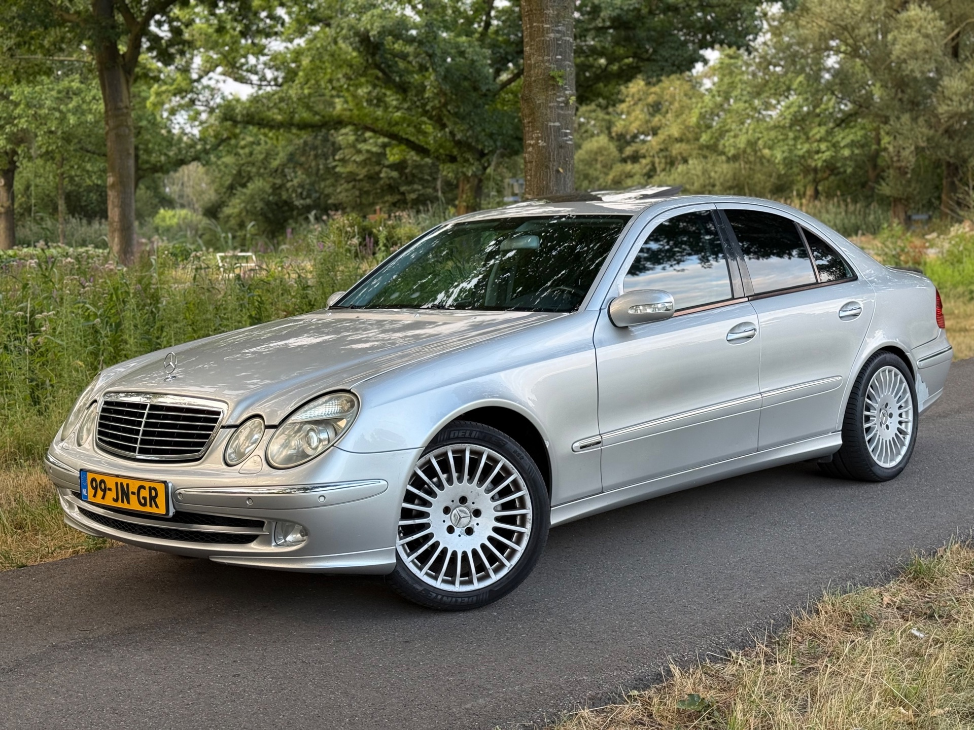 Foto van Mercedes-Benz E 240