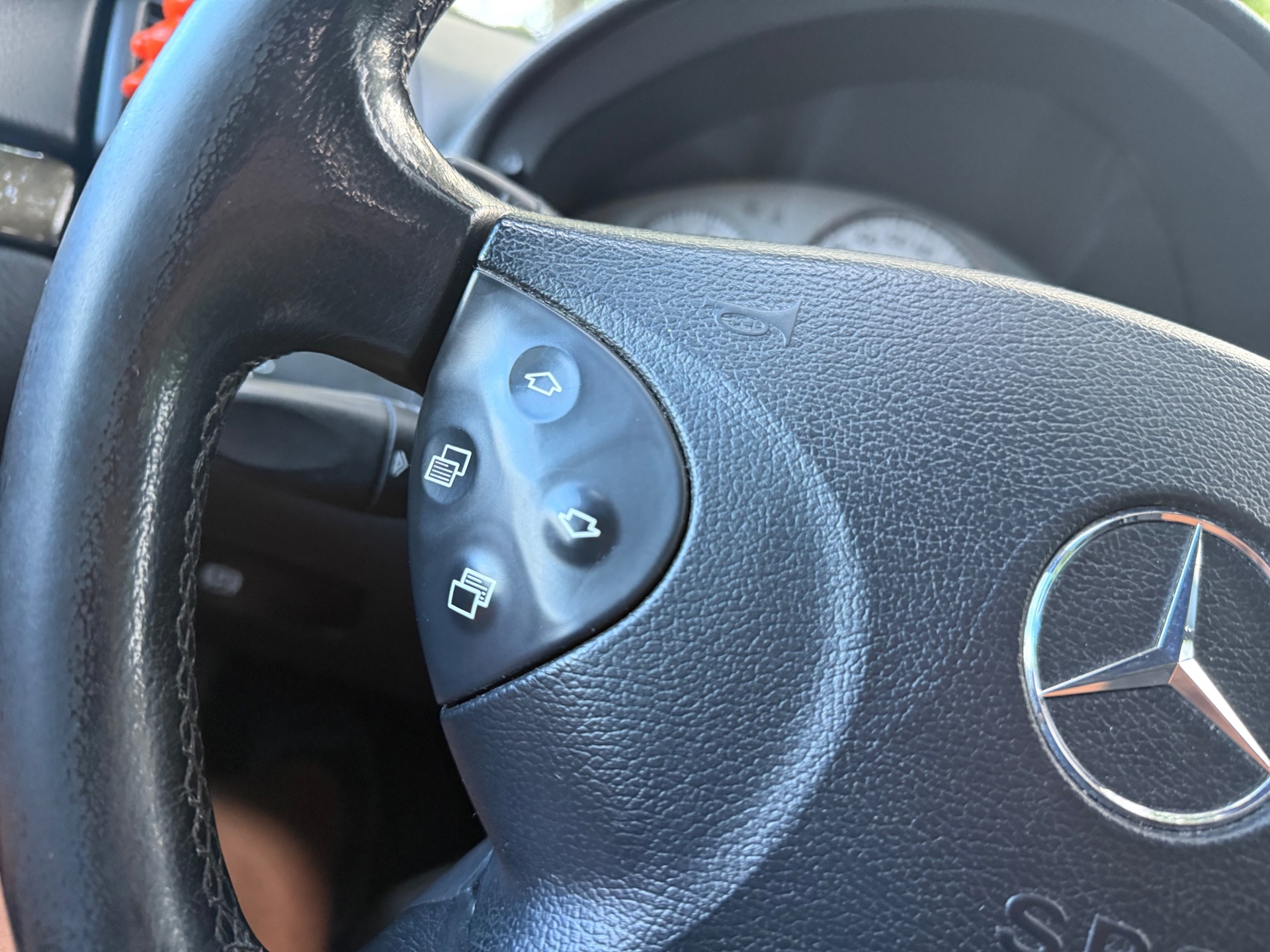 Foto van Mercedes-Benz E 240