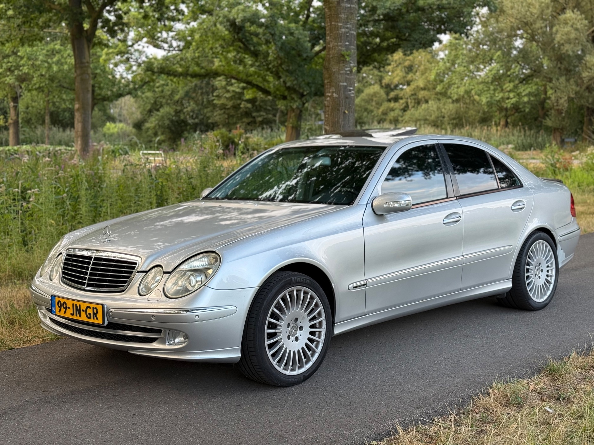 Foto van Mercedes-Benz E 240