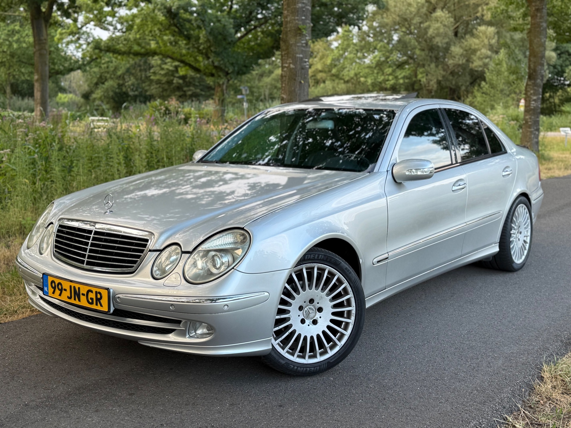 Foto van Mercedes-Benz E 240