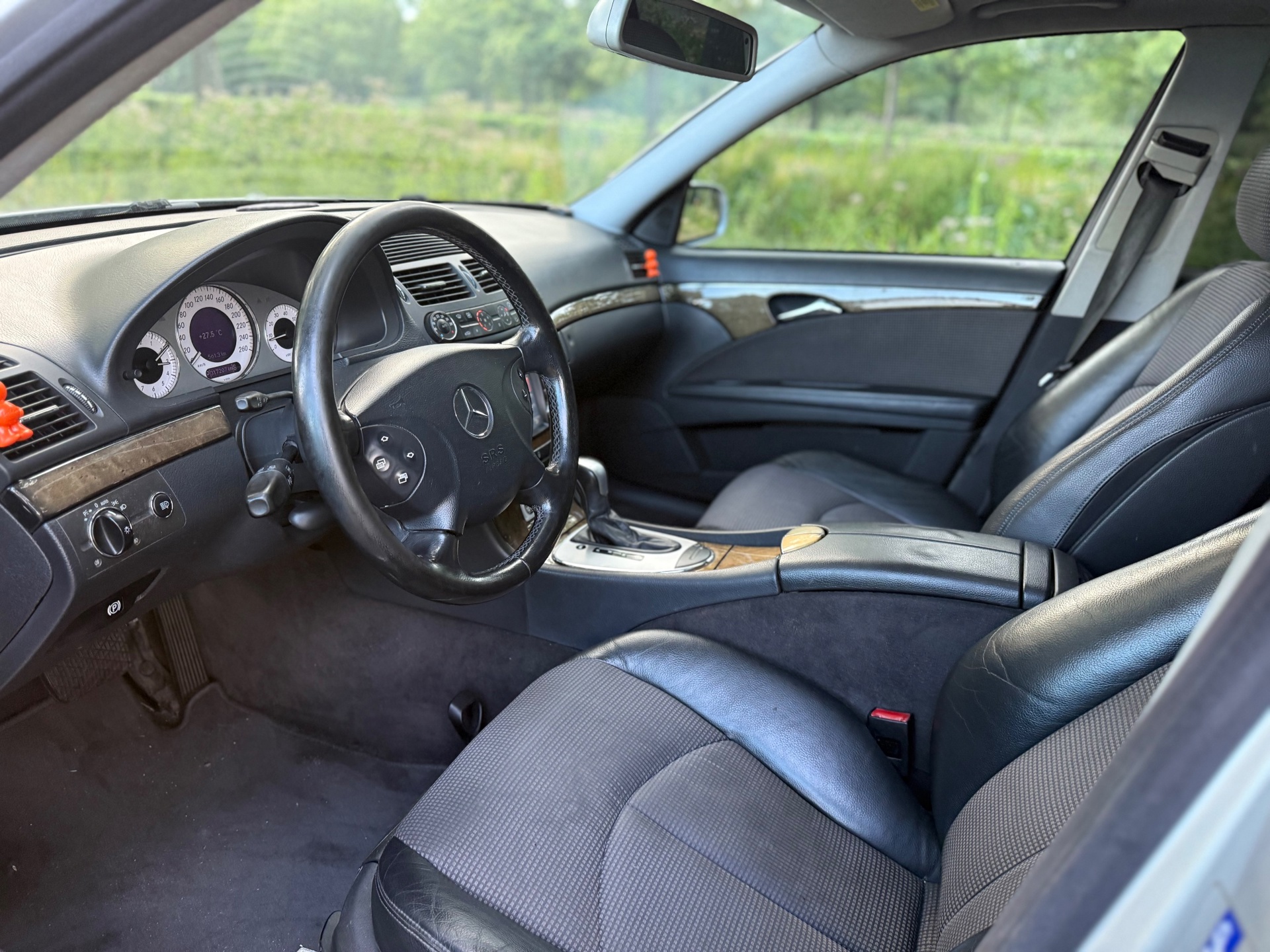 Foto van Mercedes-Benz E 240