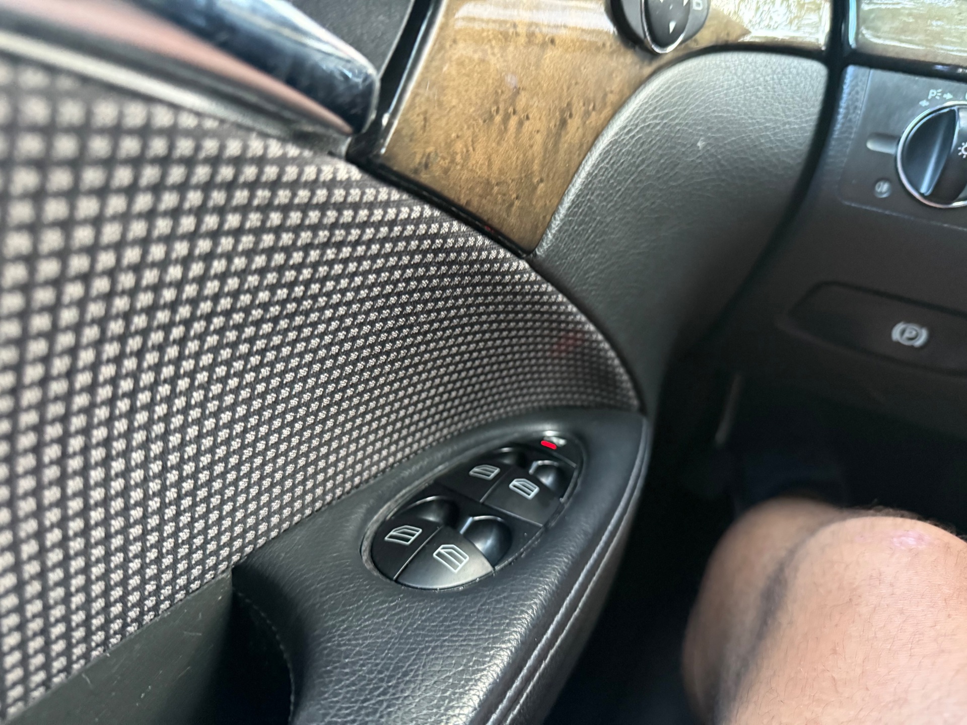 Foto van Mercedes-Benz E 240