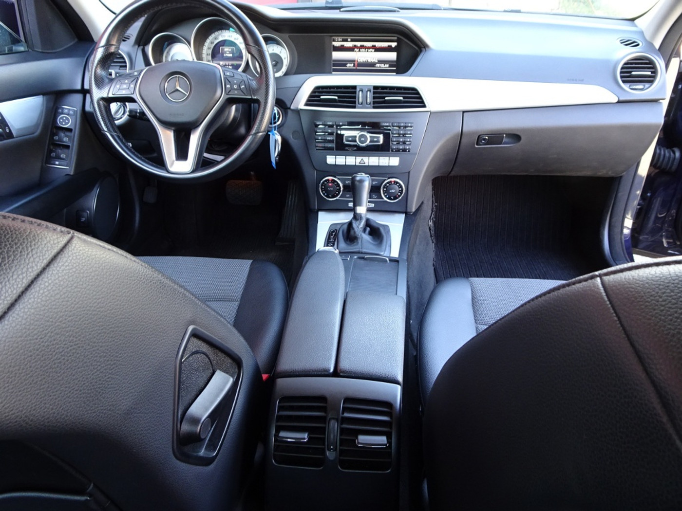 Foto van Mercedes-Benz C 200