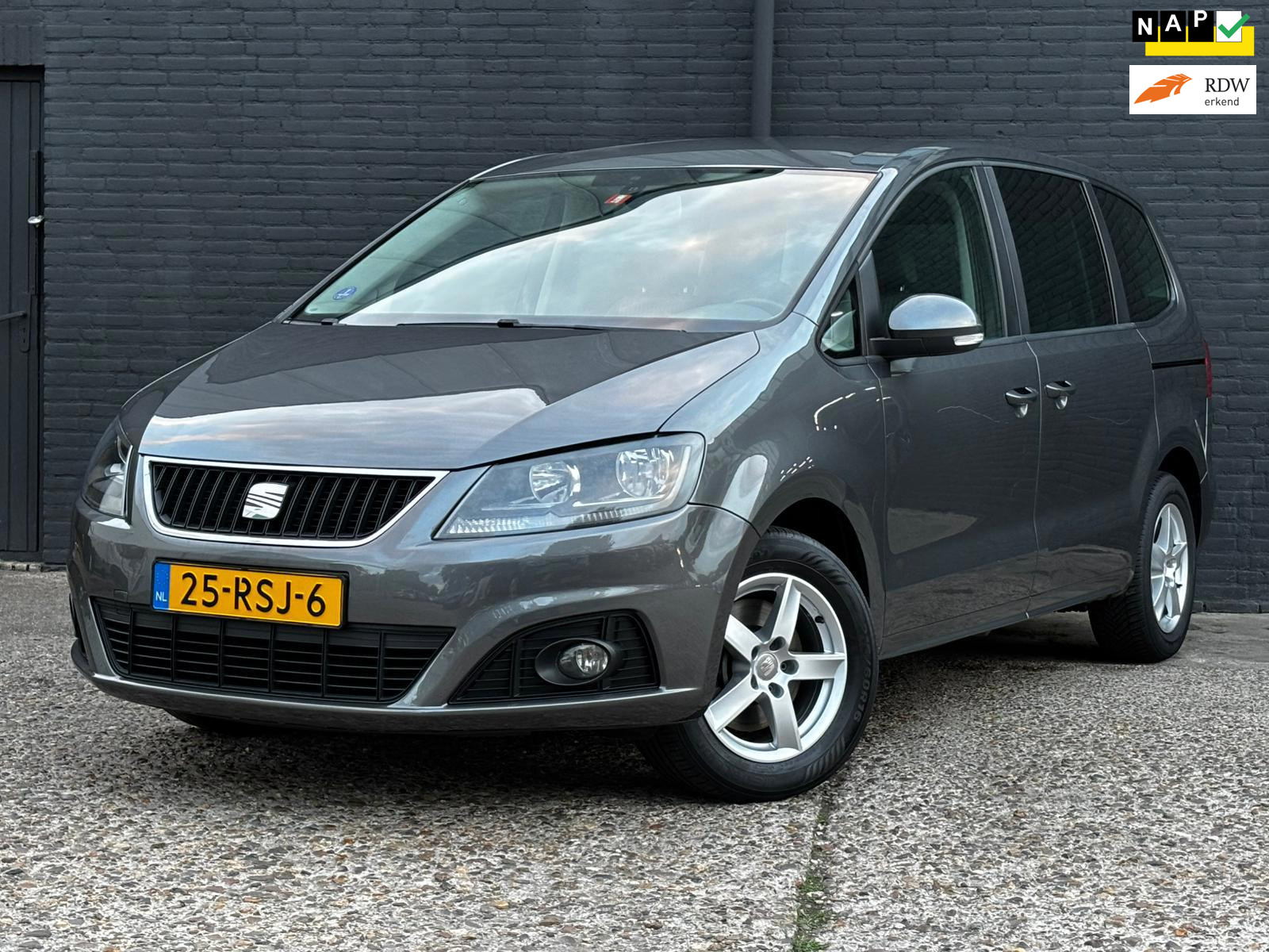 Seat Alhambra 1.4 TSI Reference CAMERA|7PERSOONS|TREKHAAK|NAVI|ELEK RAMEN 2011 - voorkant