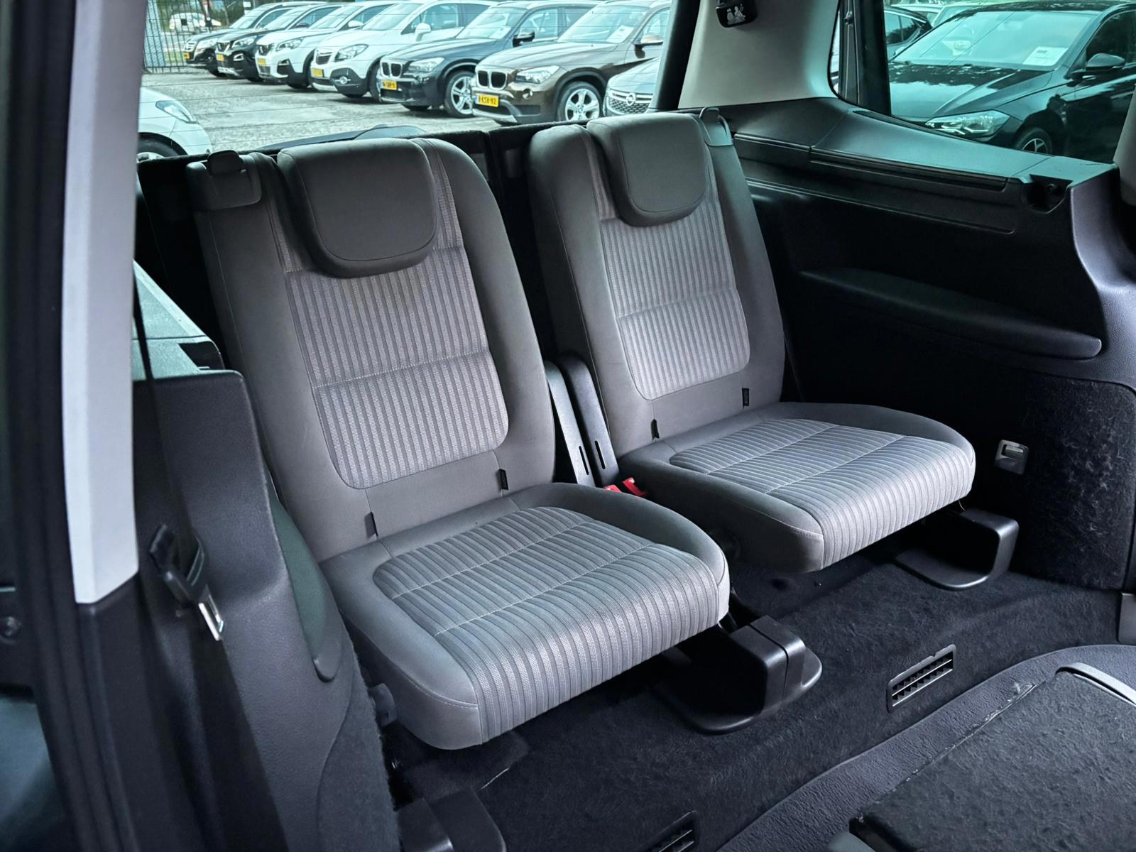 Foto van Seat Alhambra