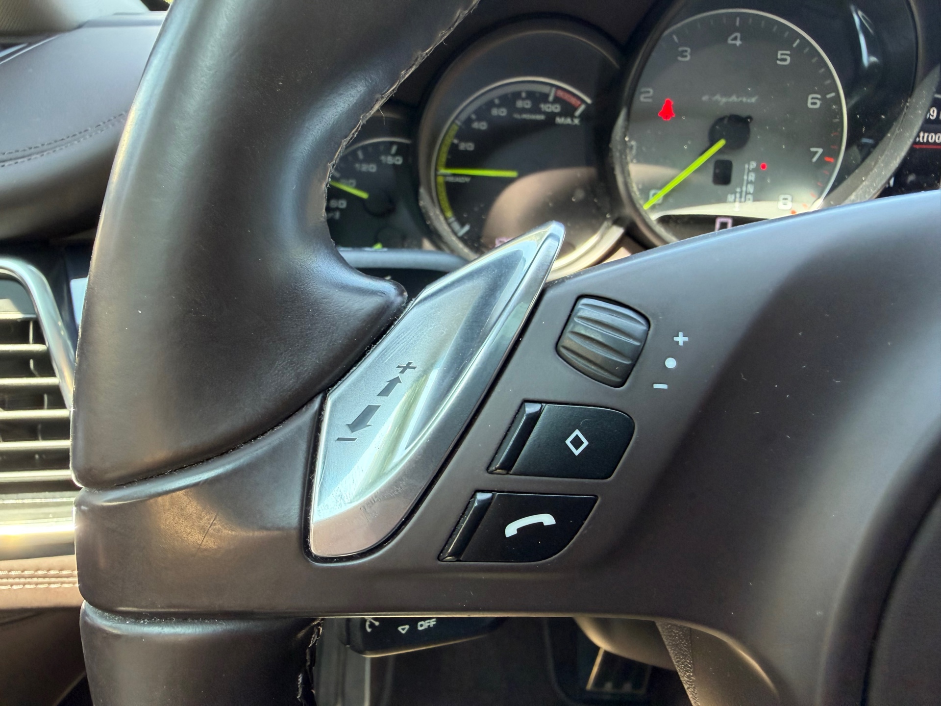 Foto van Porsche Panamera S E-hybrid