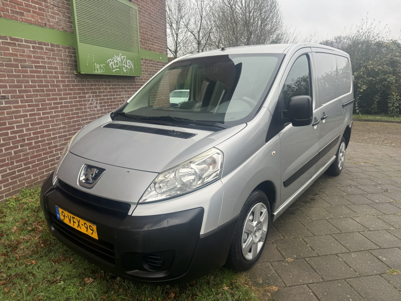 Foto van Peugeot Expert 229 L1h1 2.0hdif 16v-120