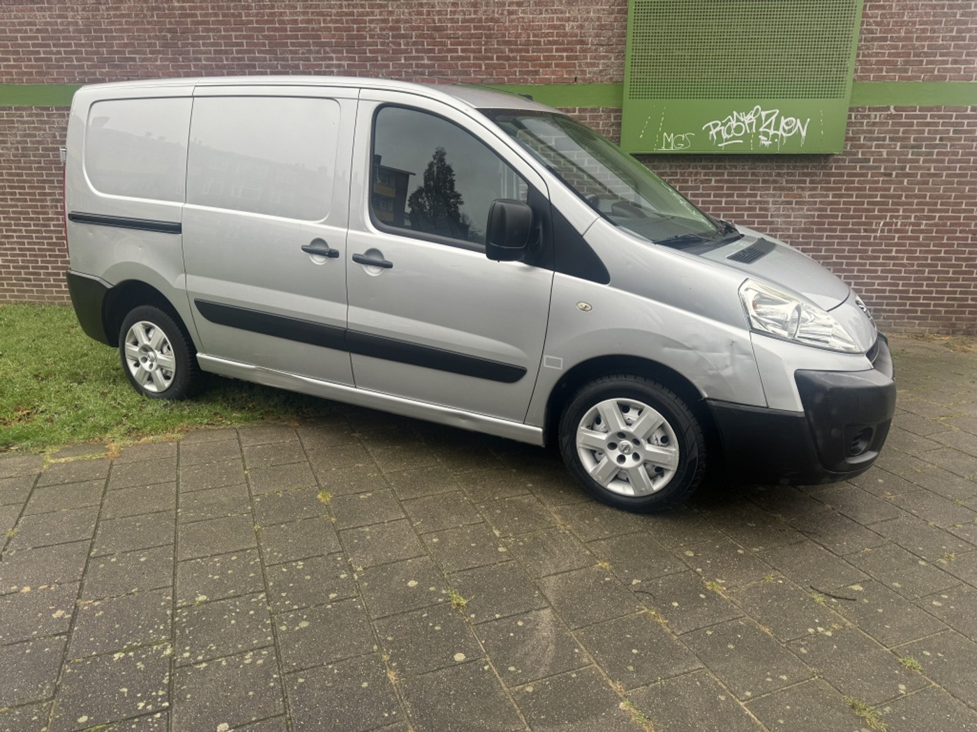 Foto van Peugeot Expert 229 L1h1 2.0hdif 16v-120