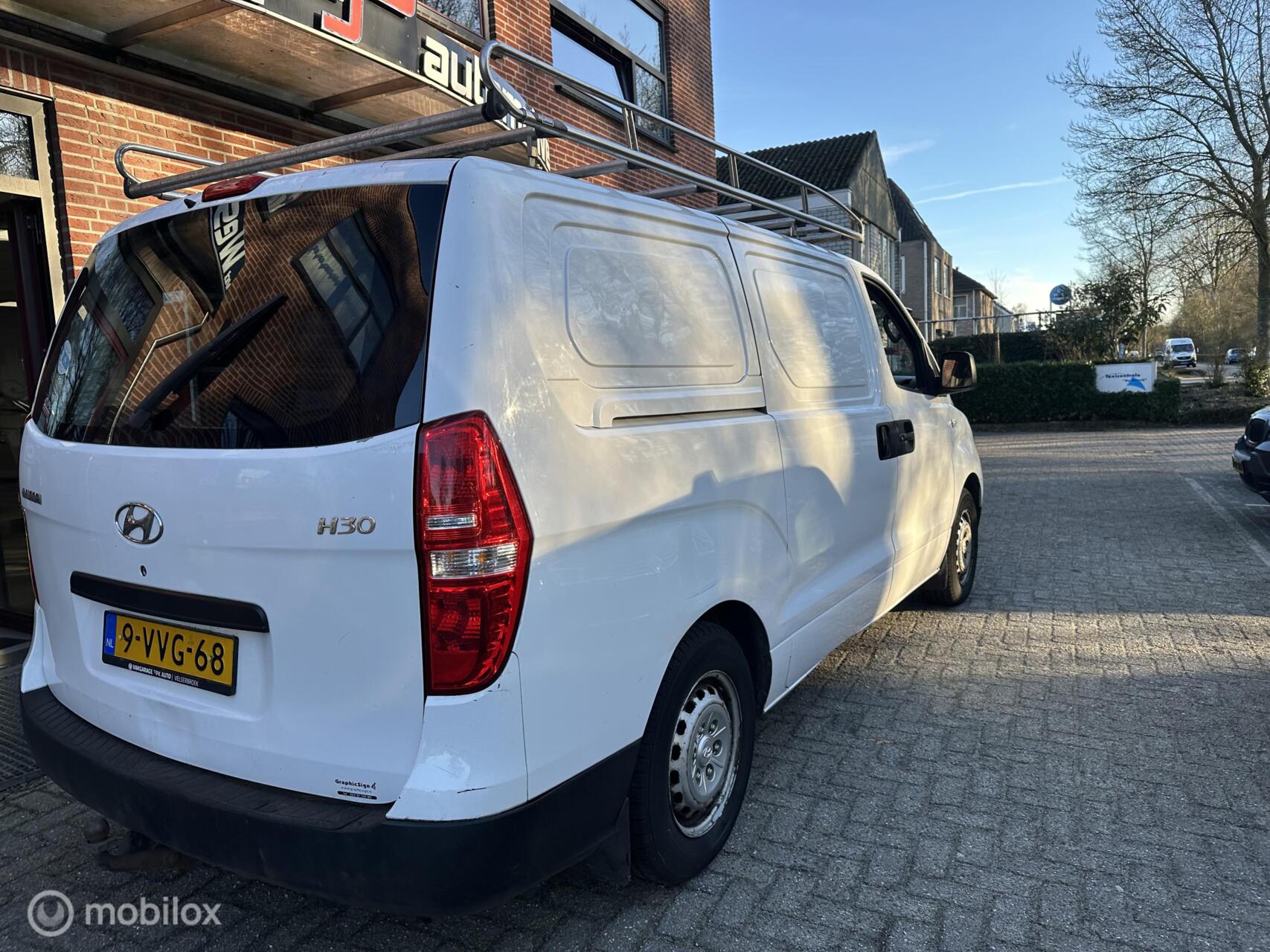 Foto van Hyundai H 300