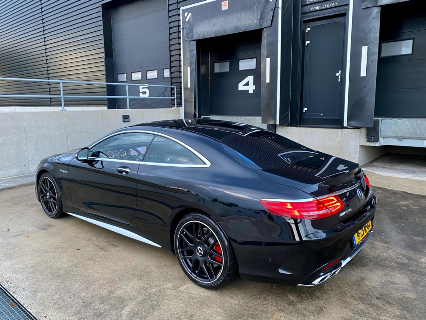 Foto van Mercedes-Benz S 63 AMG 4Matic