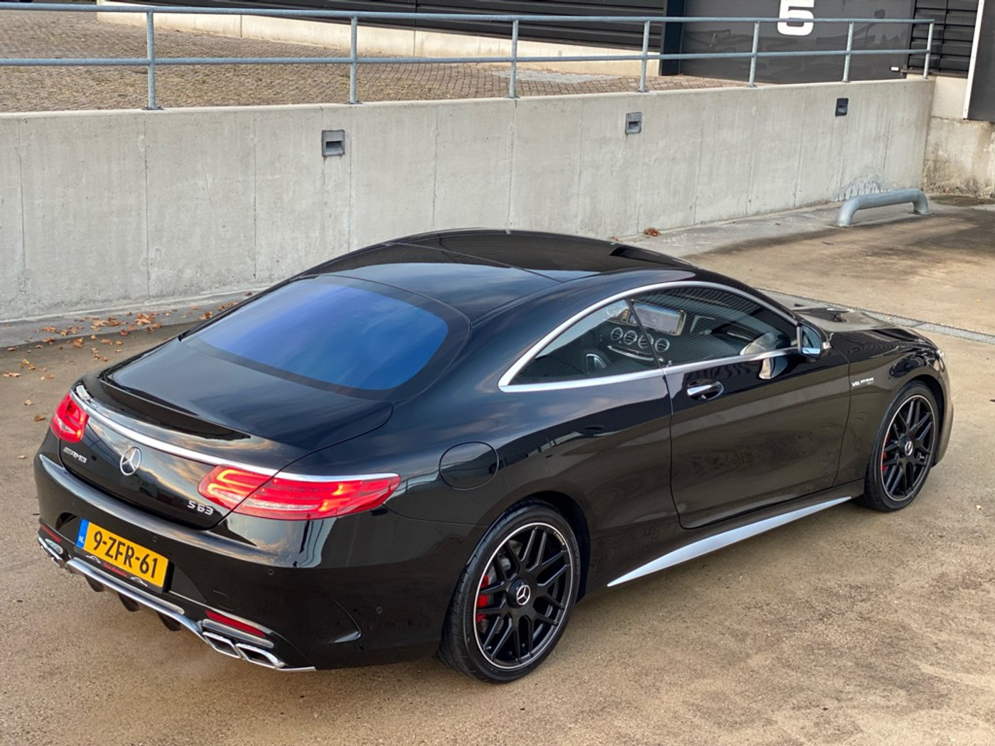 Foto van Mercedes-Benz S 63 AMG 4Matic