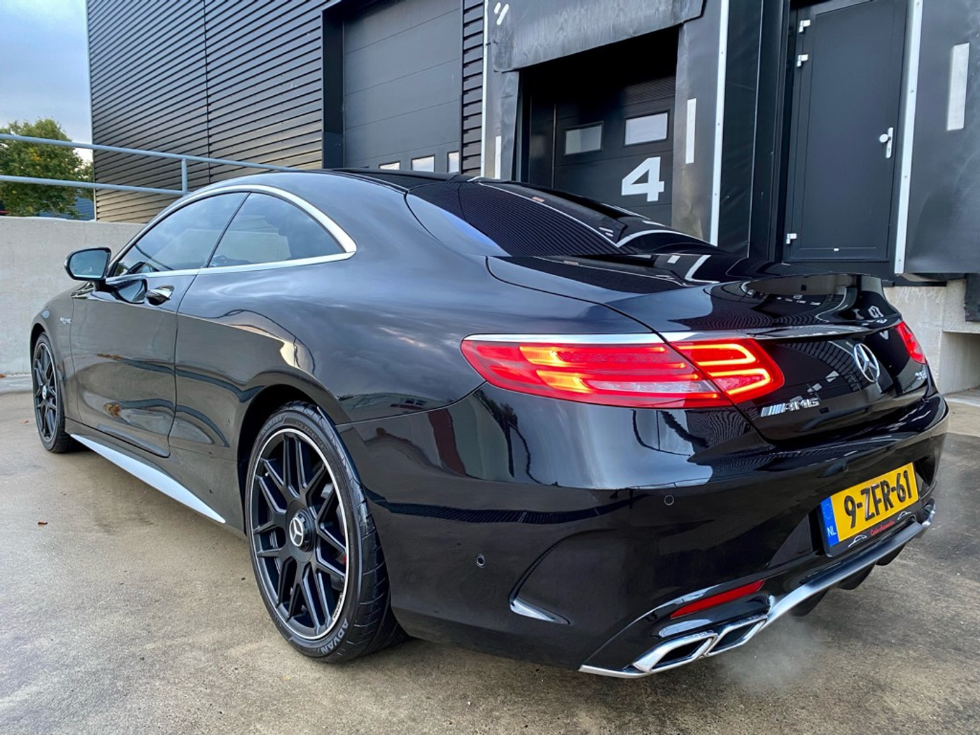 Foto van Mercedes-Benz S 63 AMG 4Matic