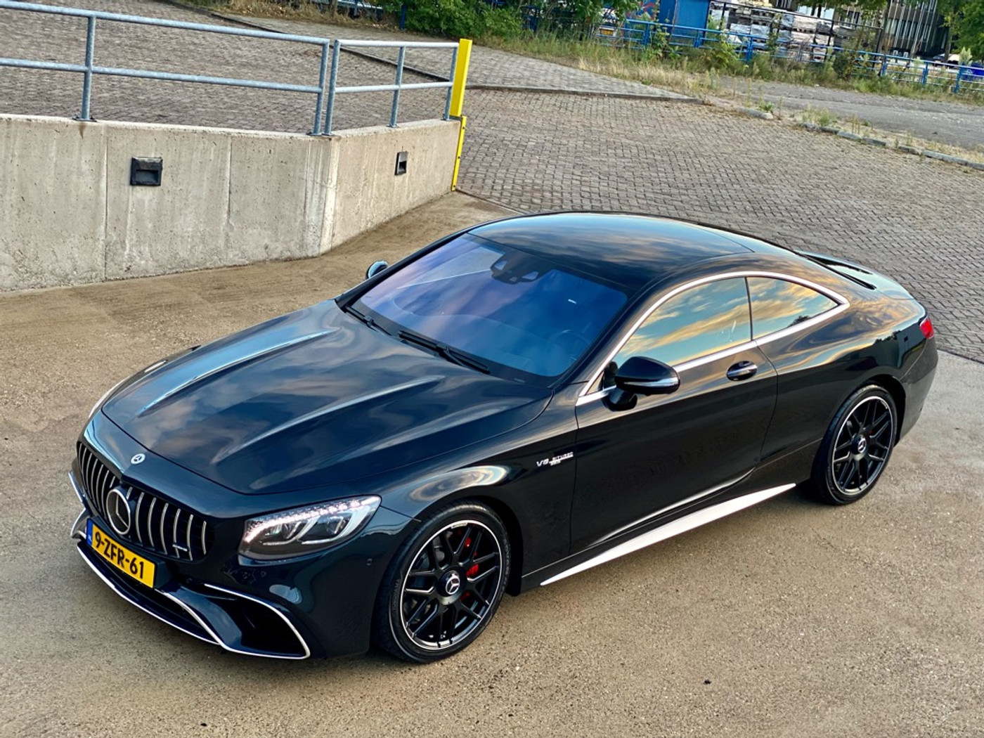 Foto van Mercedes-Benz S 63 AMG 4Matic