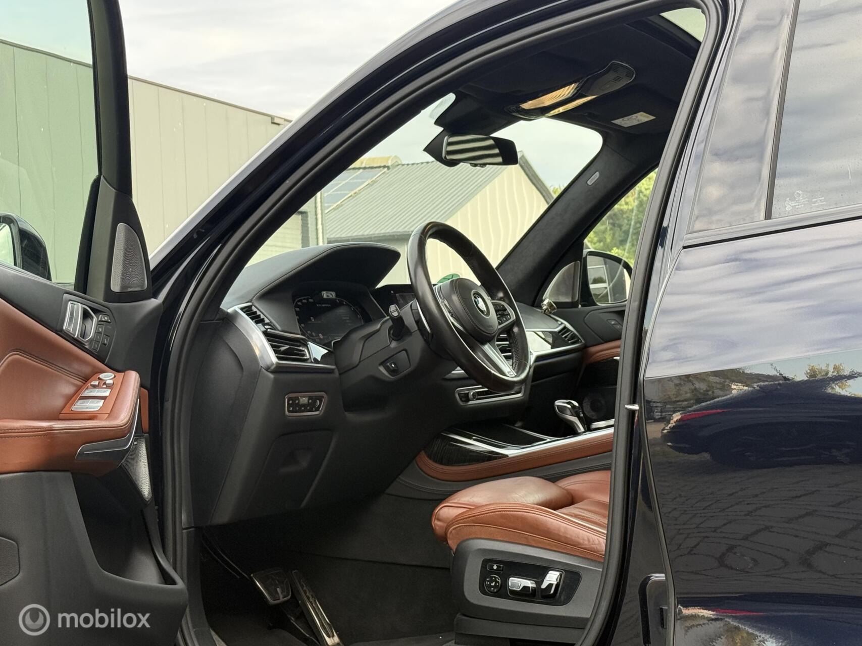 Foto van BMW X7 M50d