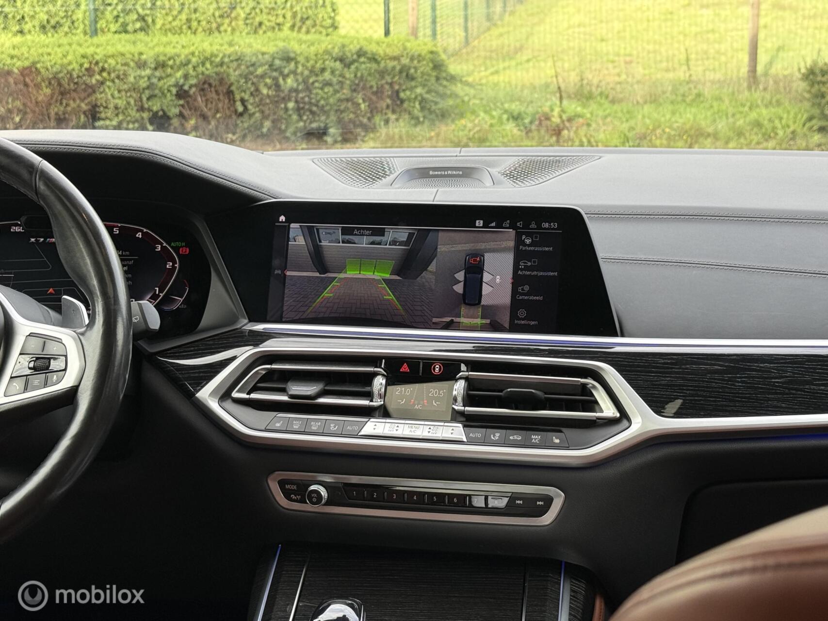 Foto van BMW X7 M50d