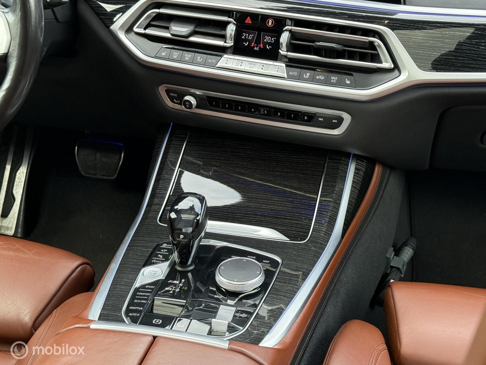 Foto van BMW X7 M50d
