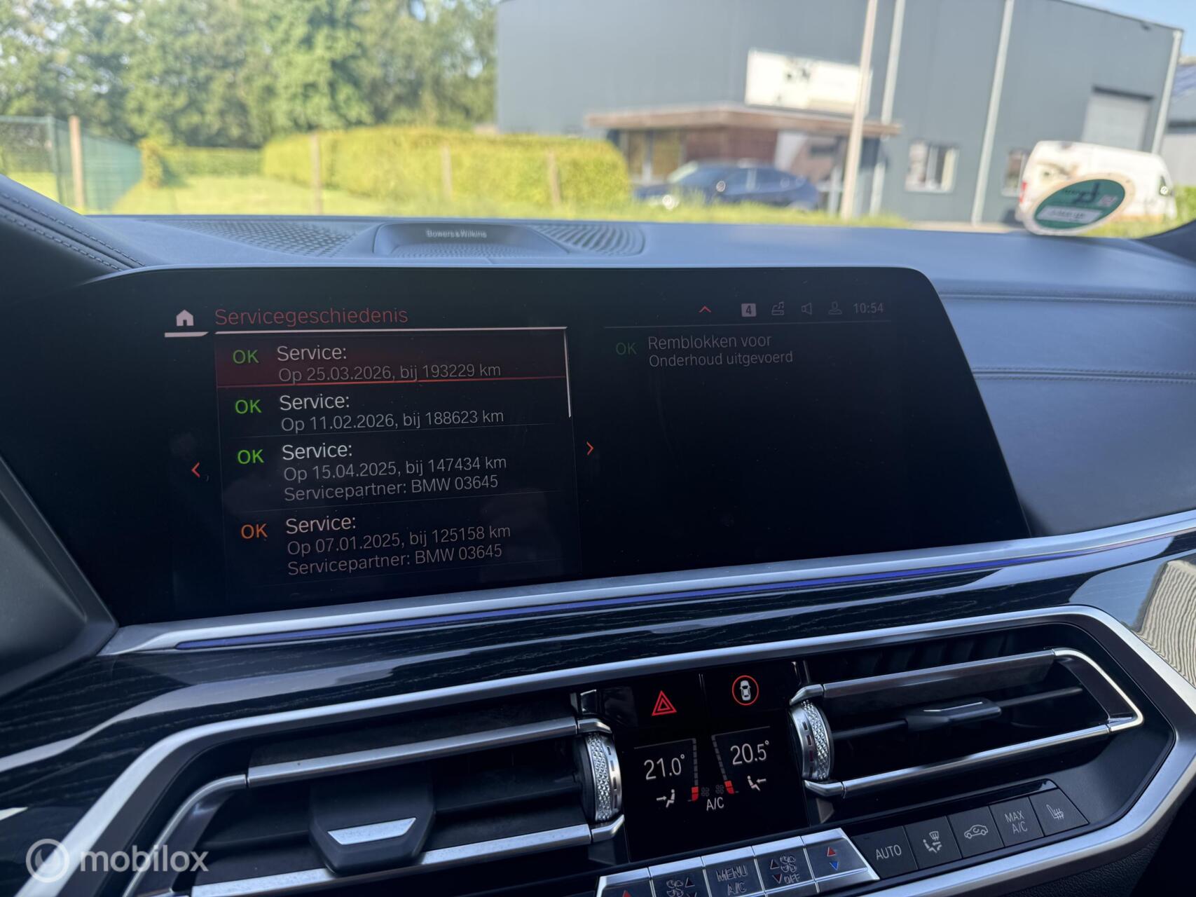 Foto van BMW X7 M50d